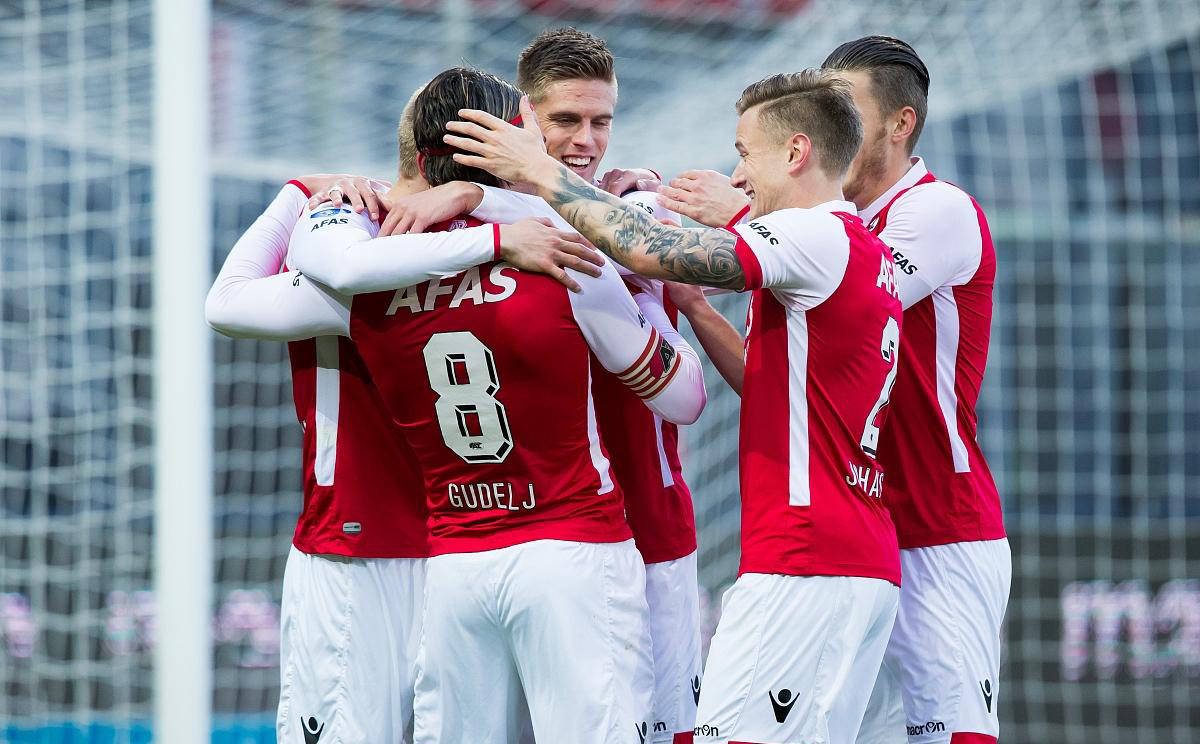 九游体育入口-里程碑夜阿贾克斯状态回暖，欧联清晨刷纪录，媒体盛赞，身体对抗强度拉满的简单介绍