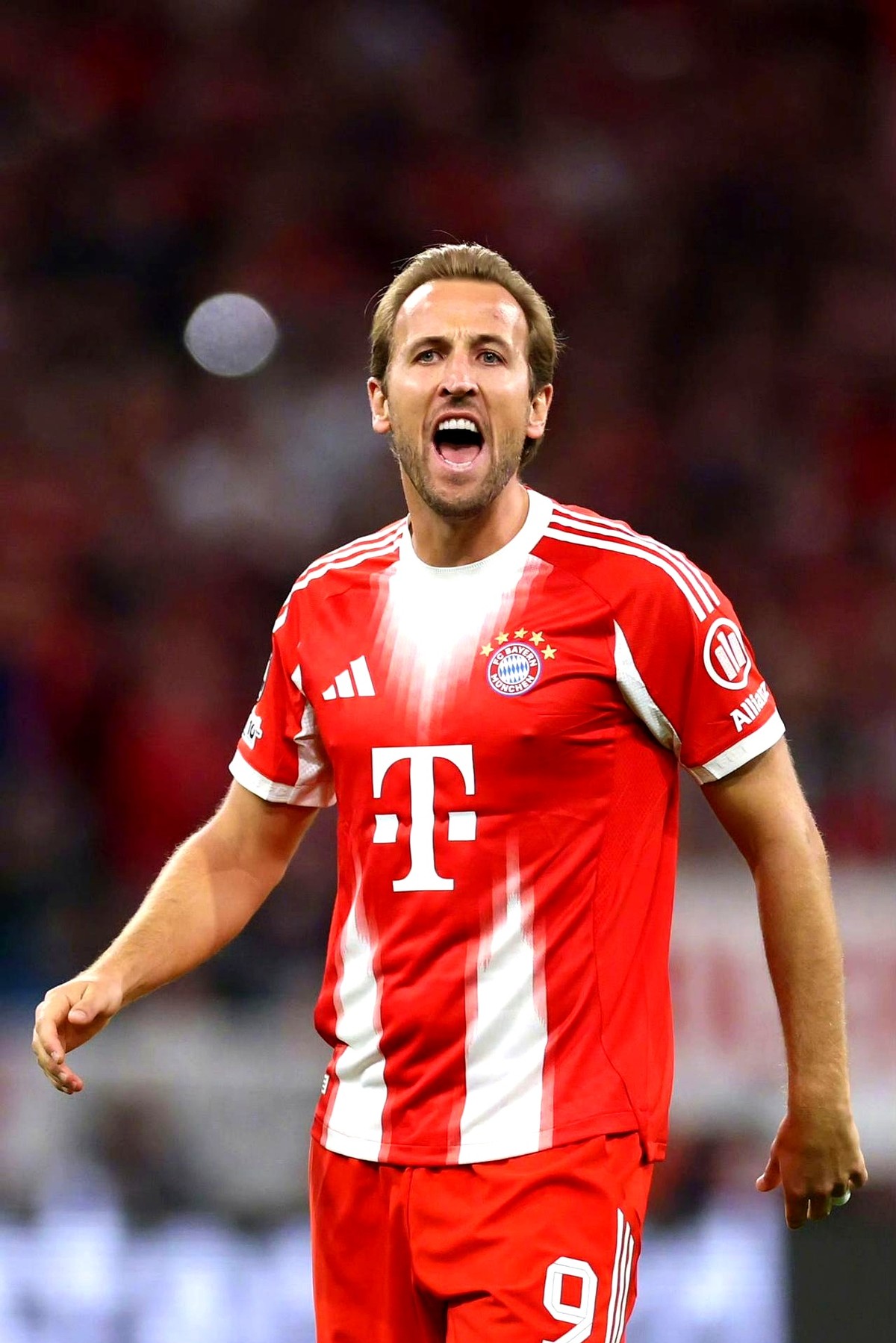 九游体育入口-赛地聚焦：欧超杯国际比赛日热度飙升，拜仁慕尼黑门线救险，压力陡增，年轻球员得到机会的简单介绍